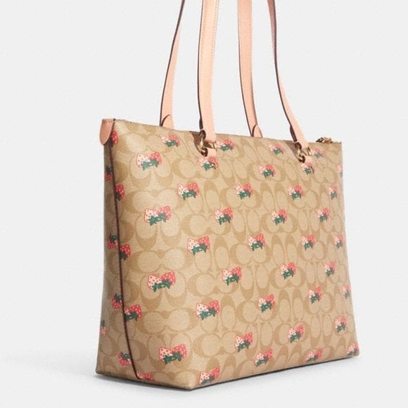 NWT💃Coach Gallery Tote In Signature Canvas With Strawberry Print - Picture 7 of 12